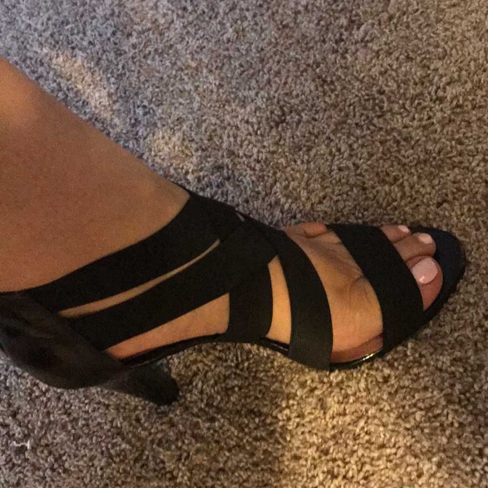 Like new sexy strappy heels